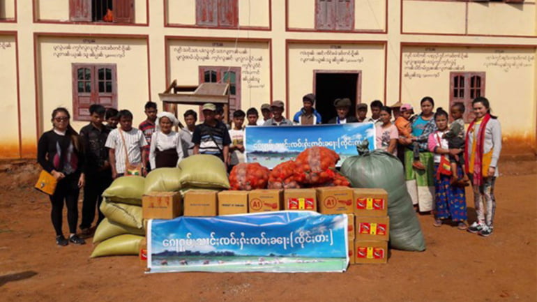 ၵေႃႁူမ်ႈသၢင်ႈ ၸဝ်ႈႁႆႈၸဝ်ႈၼႃးၸိုင်ႈတႆး shan farmers idps donation 2018 1